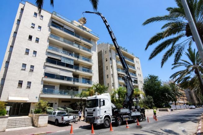 פינוי ג'קוזי מפנטהאוז בגבעתיים